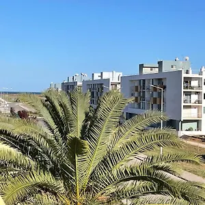 sun-sea-meia-praia-guesthouse.hotelaalgarve.com/